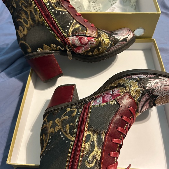 Spring Step Multicolor Floral Ankle Boots - Picture 2 of 4